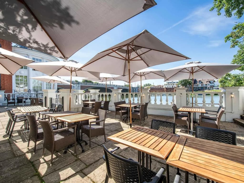 The Mitre Hotel, Hampton Court