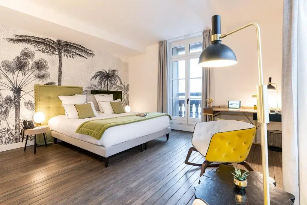 Cozy Room (Sea View)