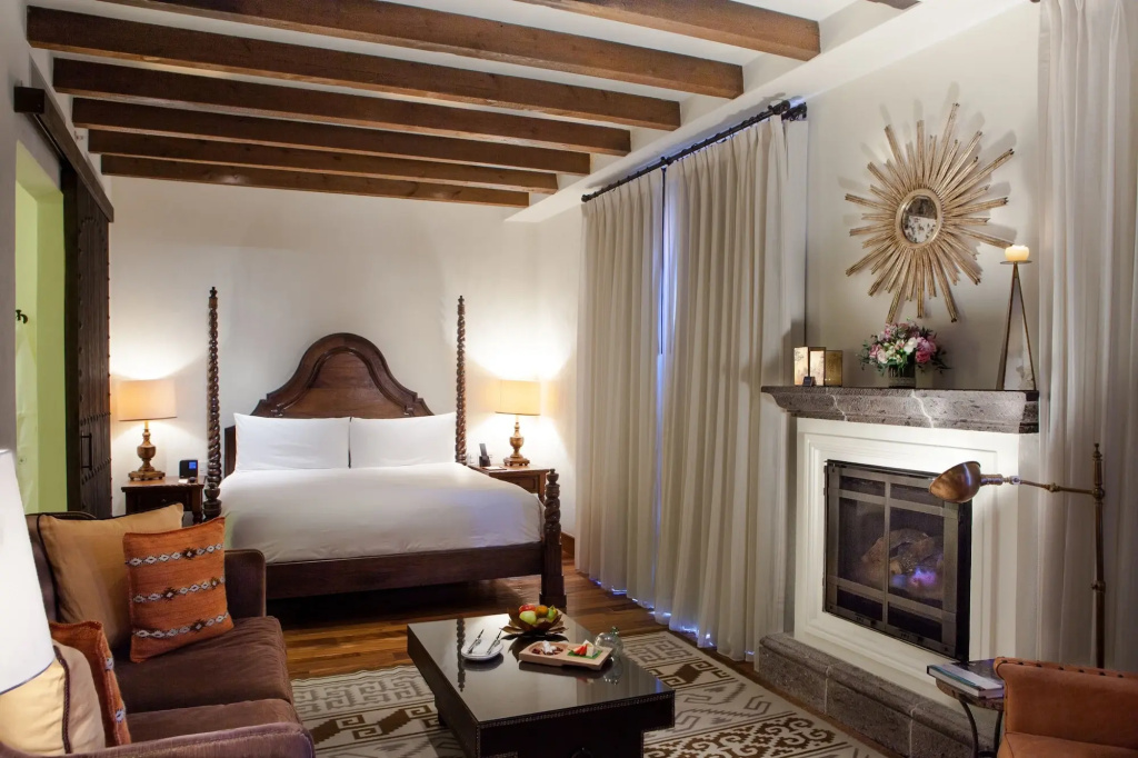 Junior King Suite