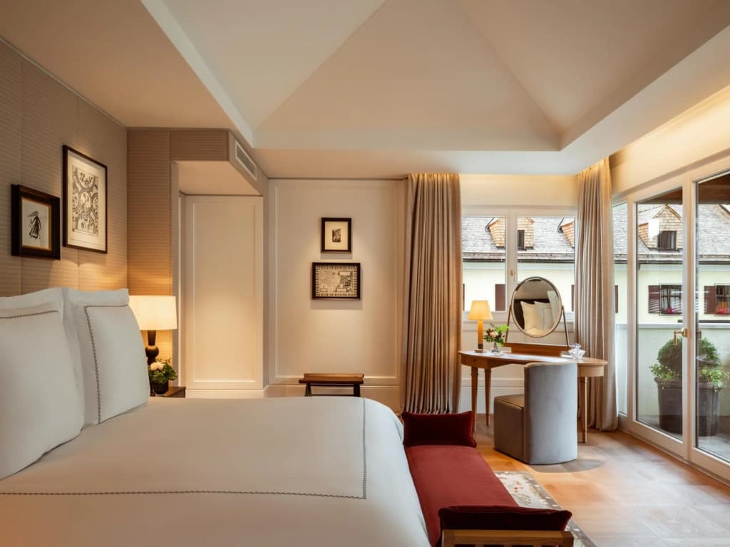Lakeside Junior Double Suite