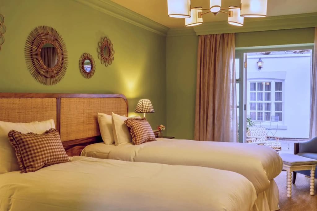 The Mitre Hotel, Hampton Court