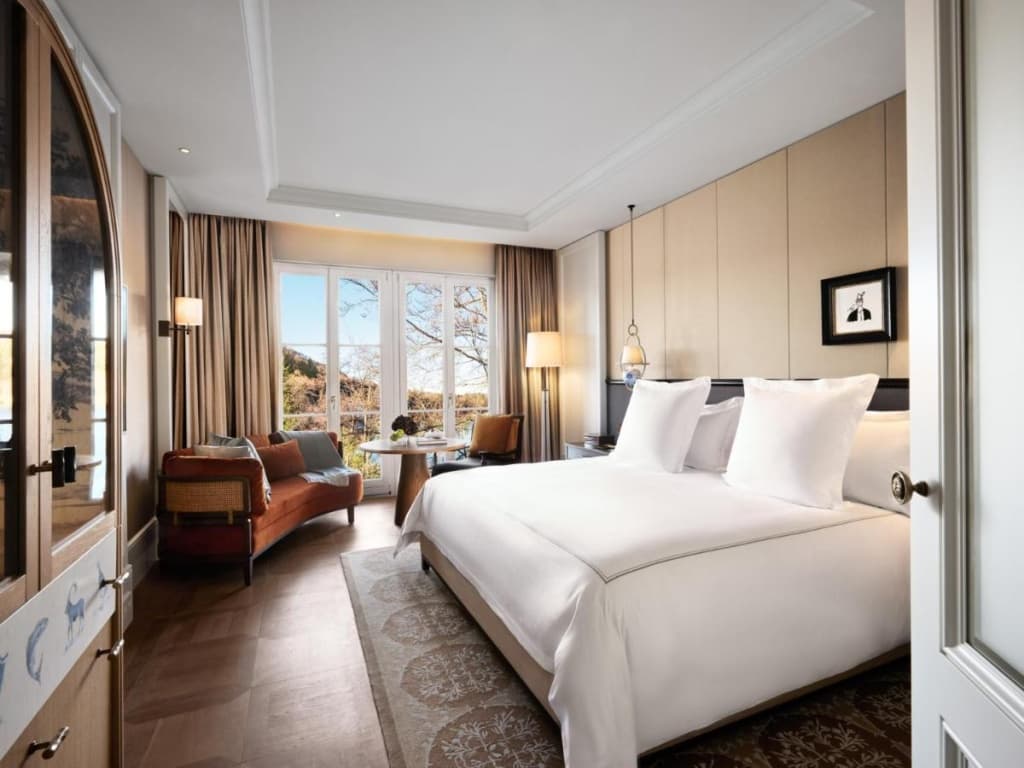 Deluxe King Room