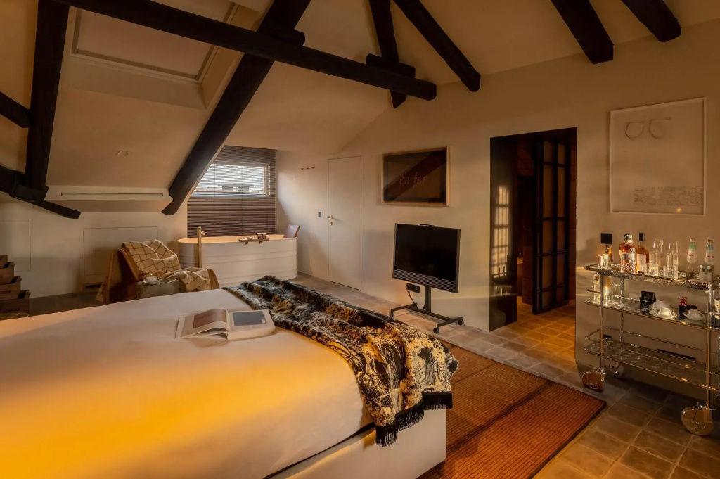 guest_rooms