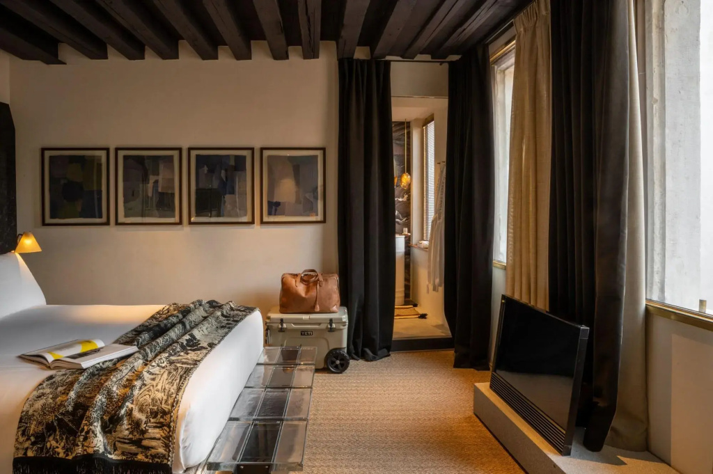 guest_rooms