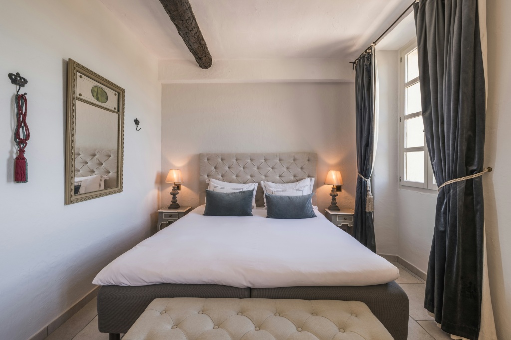 guest_rooms