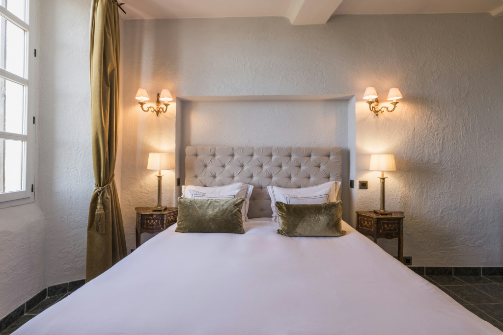 guest_rooms