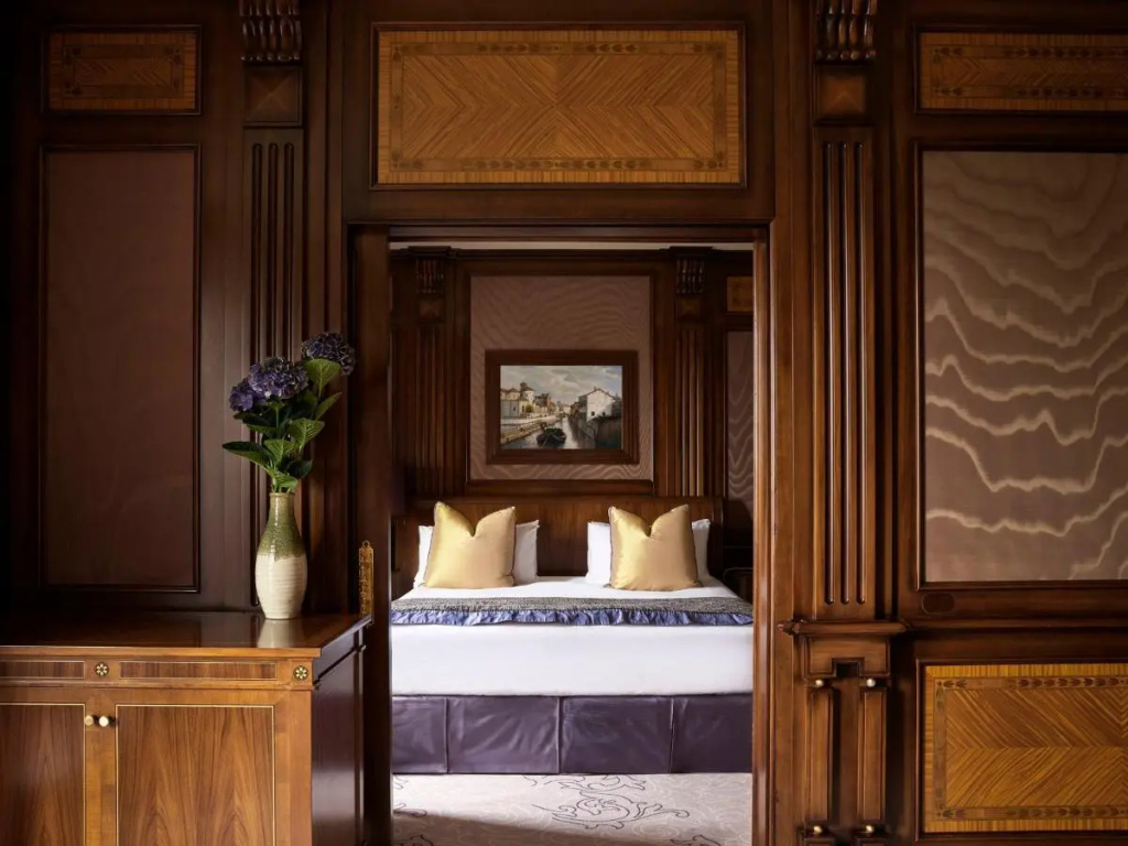 guest_rooms