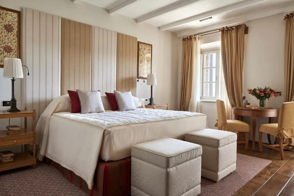 guest_rooms