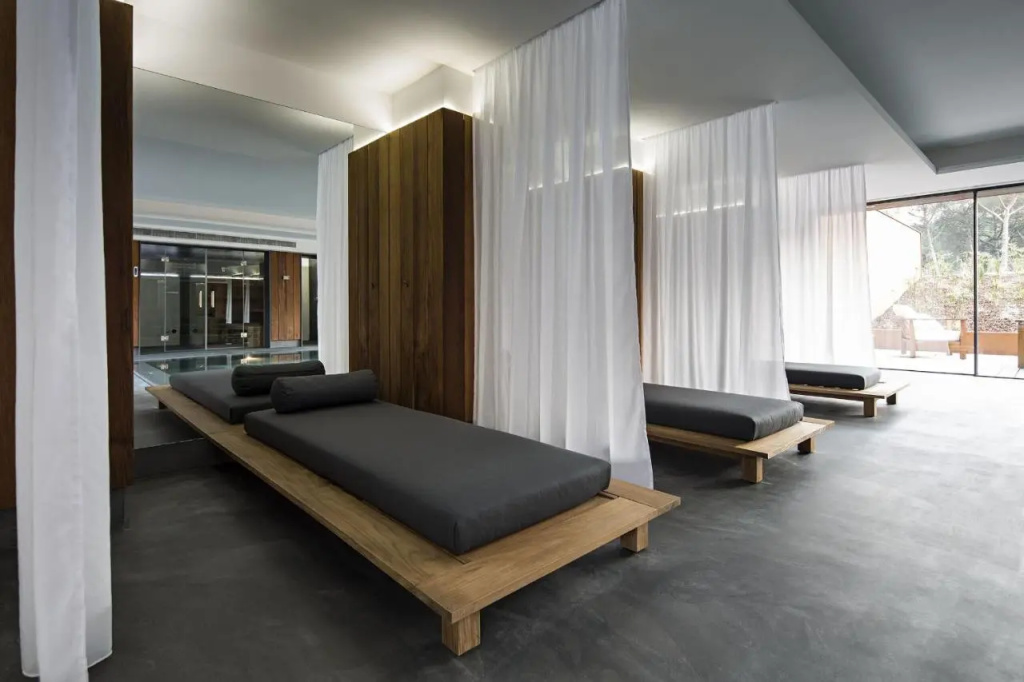 guest_rooms