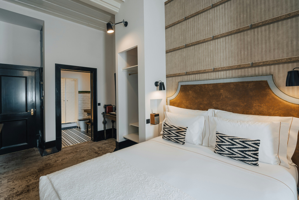 guest_rooms
