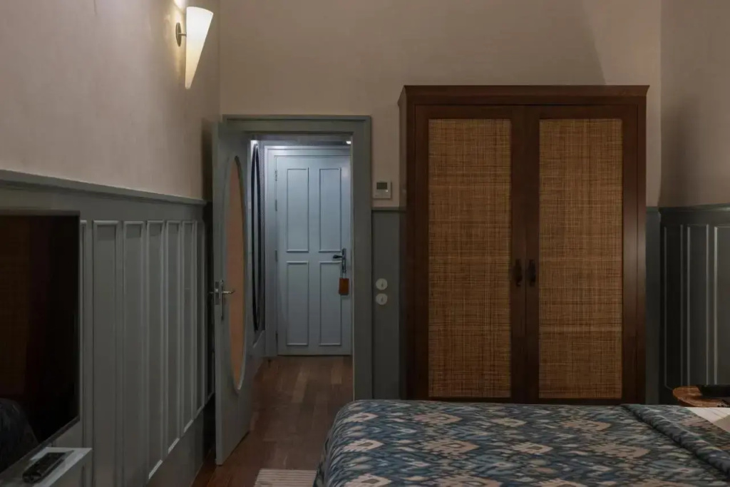 guest_rooms