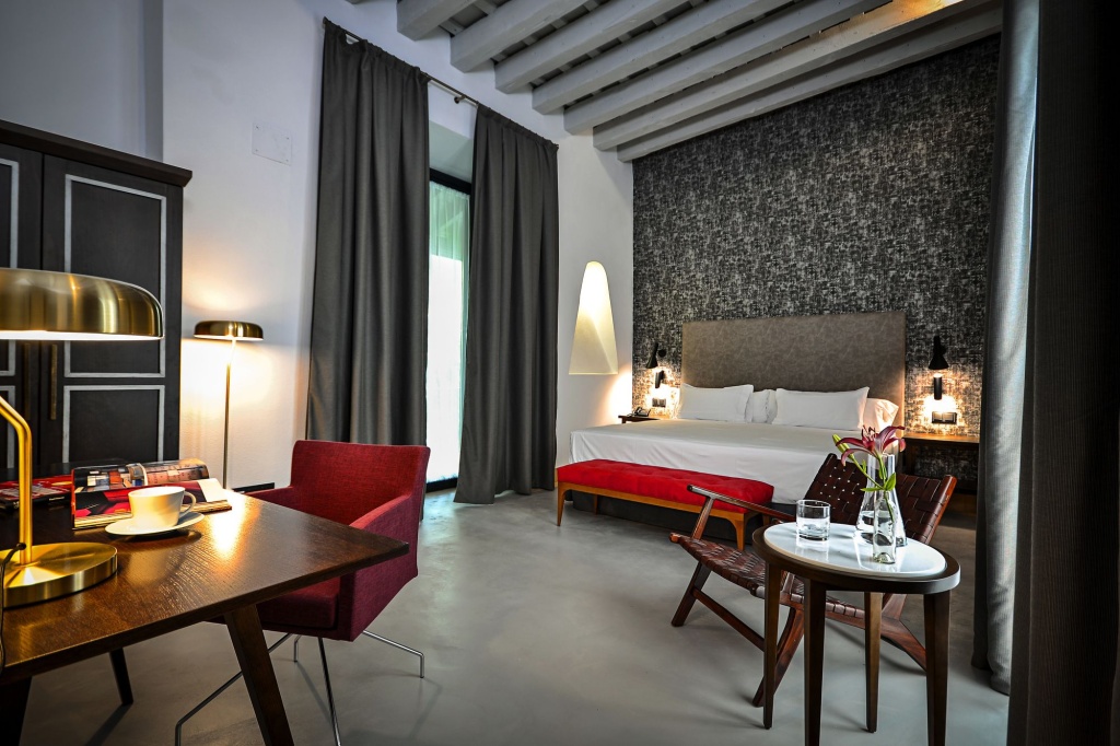 guest_rooms