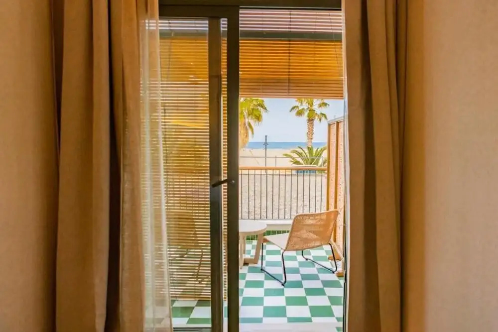 balcony