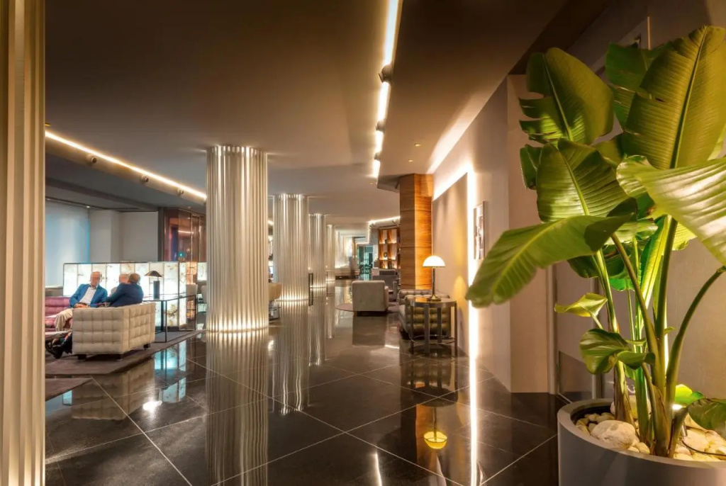 hotel_rooms