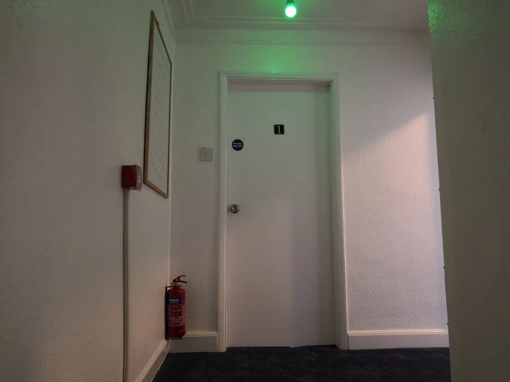 hotel_rooms