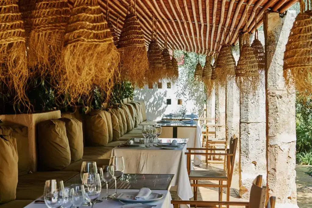 restaurant
