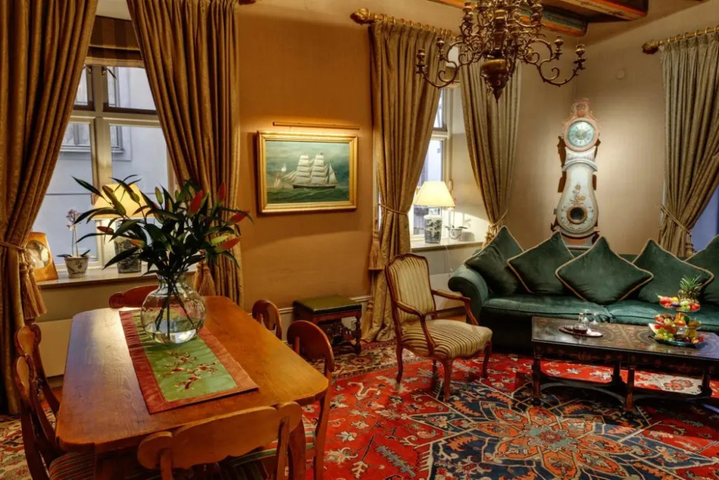 hotel_rooms