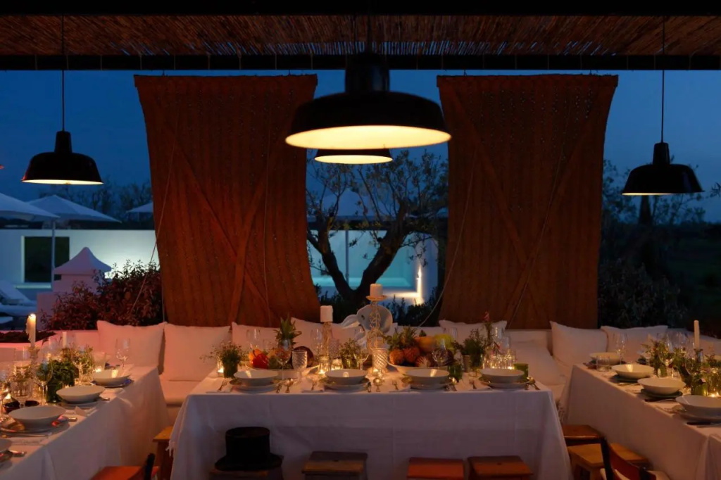 restaurant