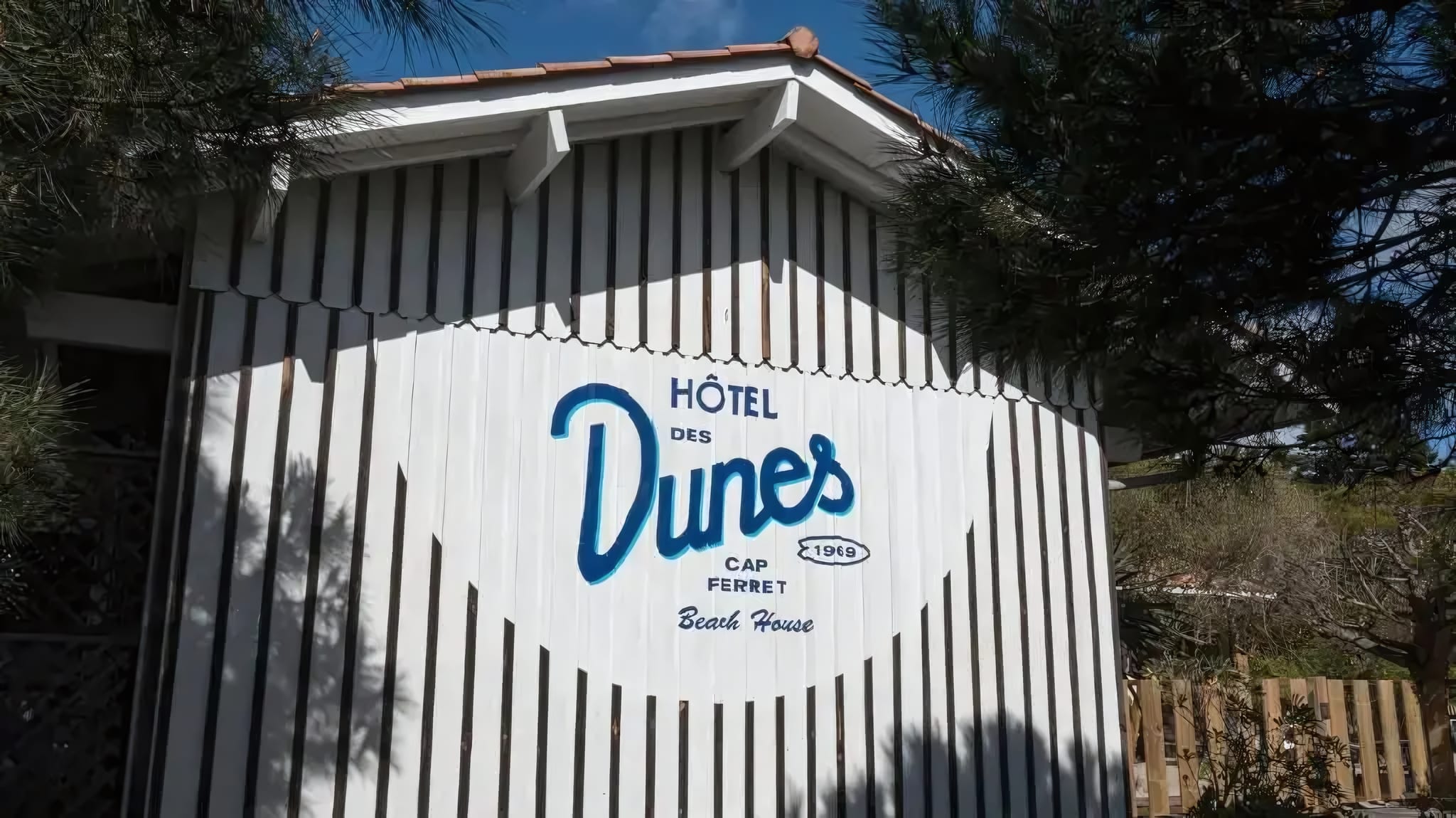 A Facade Modeled on Local Oyster Huts