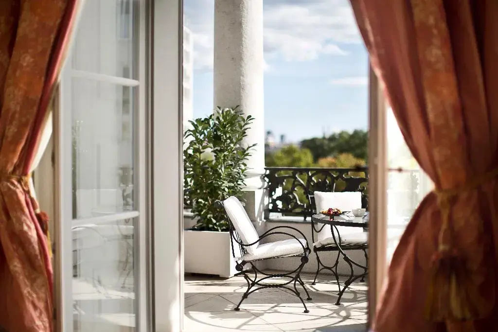 balcony