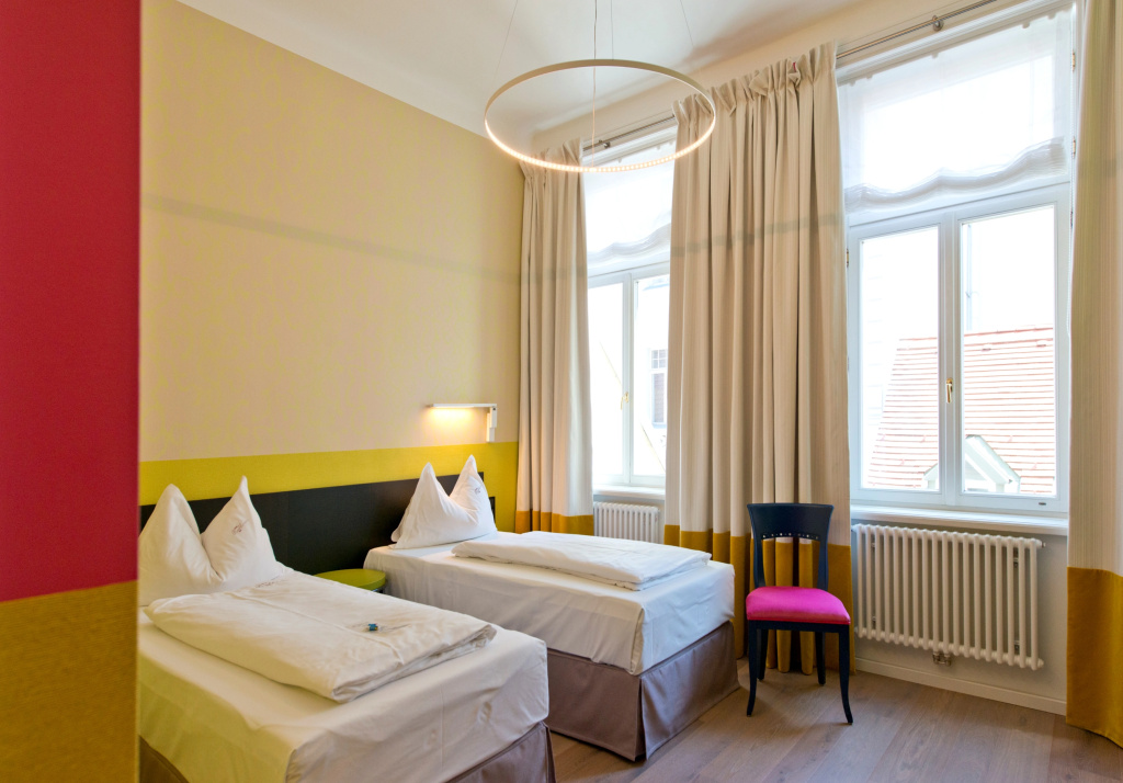 guest_rooms