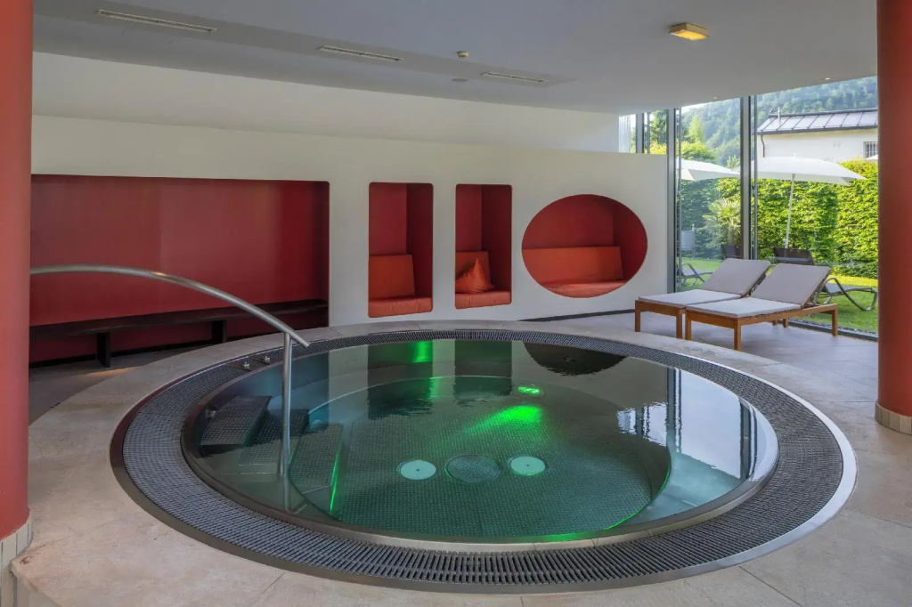 pool