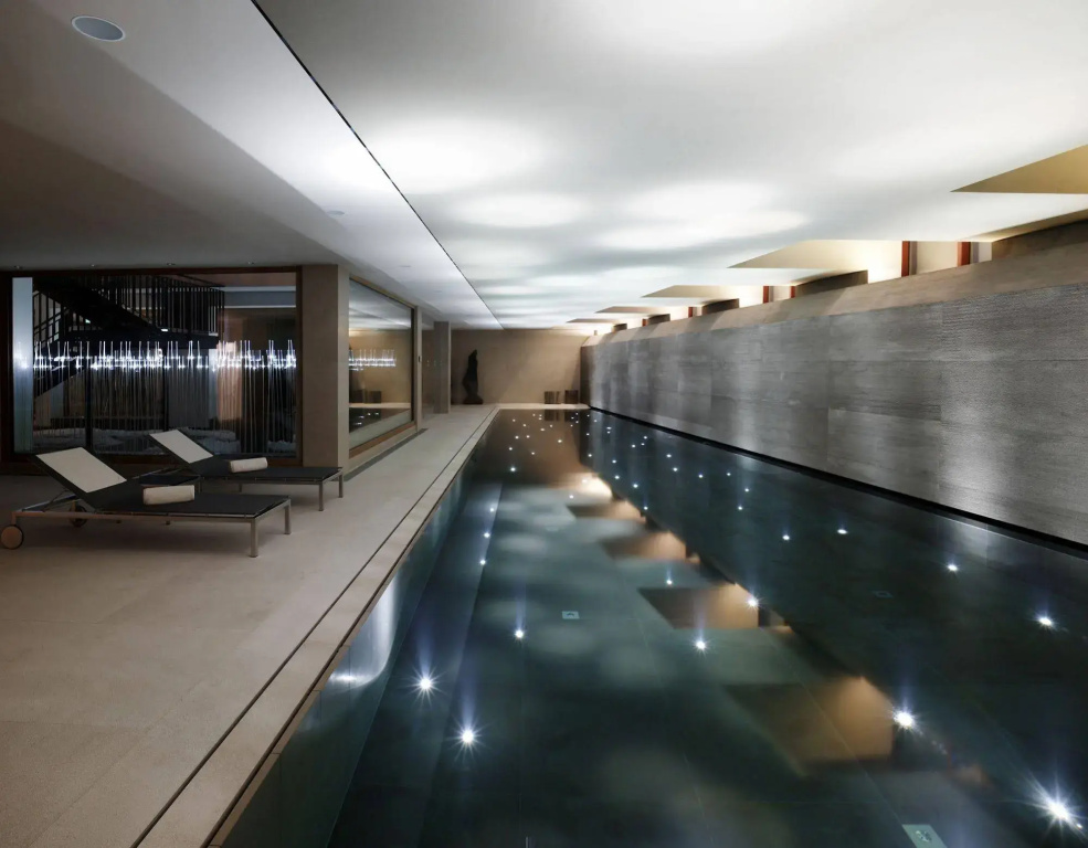 hotel_rooms
