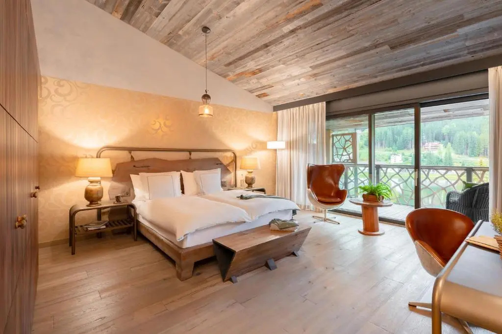 guest_rooms