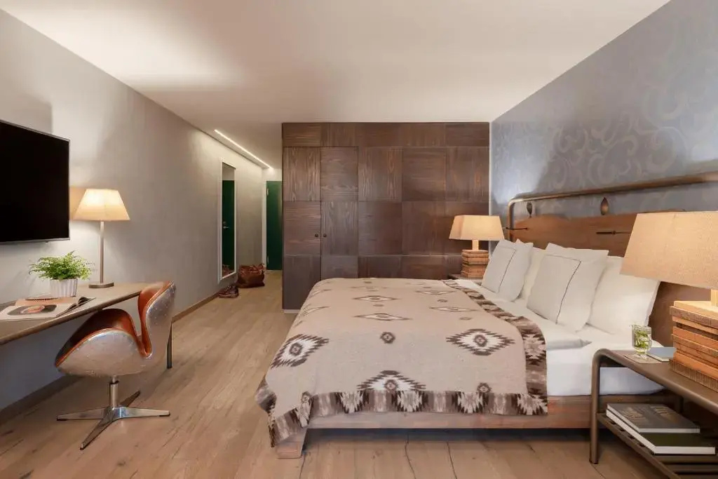 guest_rooms