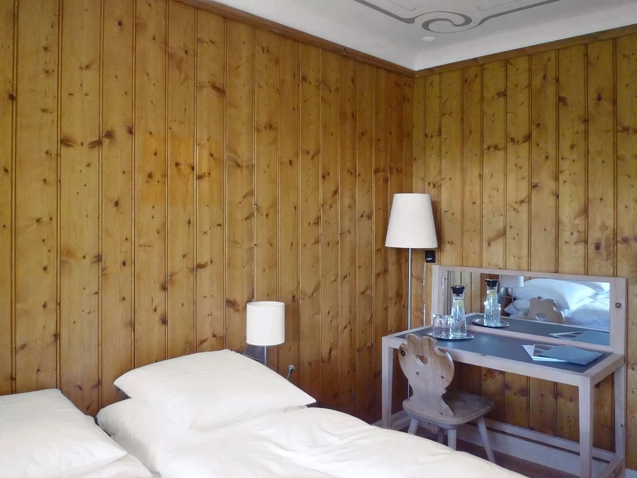 guest_rooms
