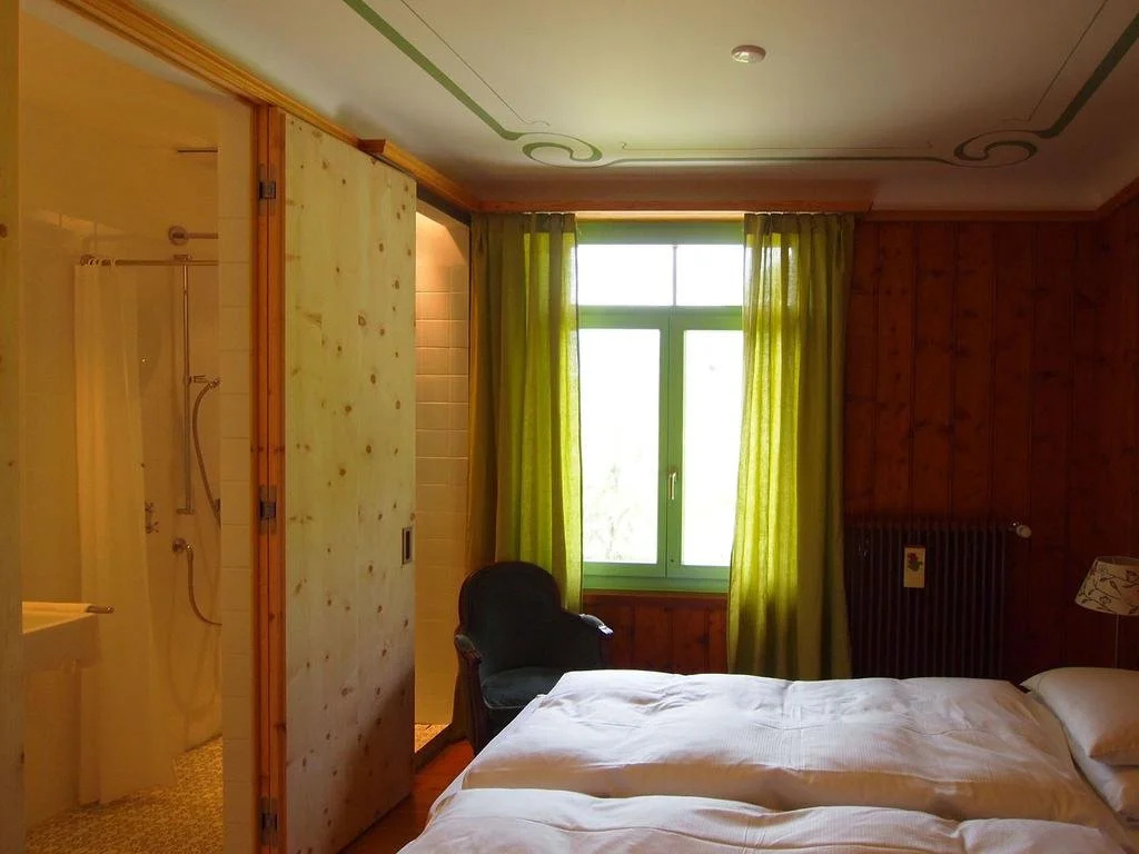 guest_rooms