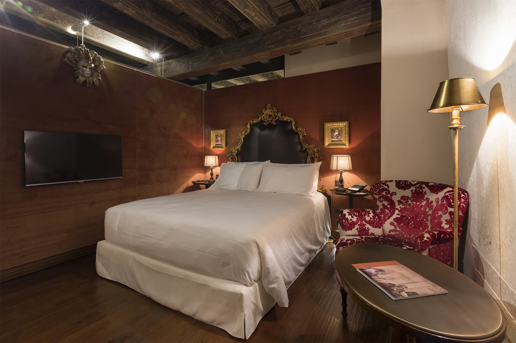 guest_rooms
