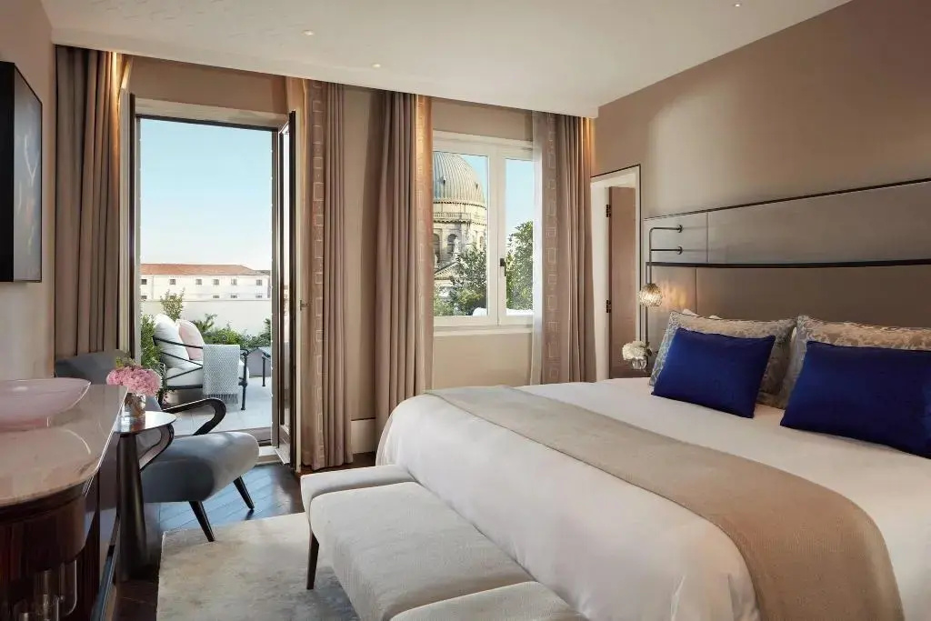 guest_rooms