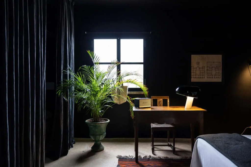 guest_rooms