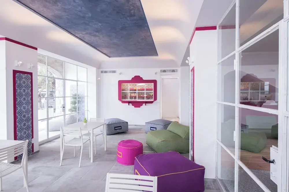 hotel_rooms