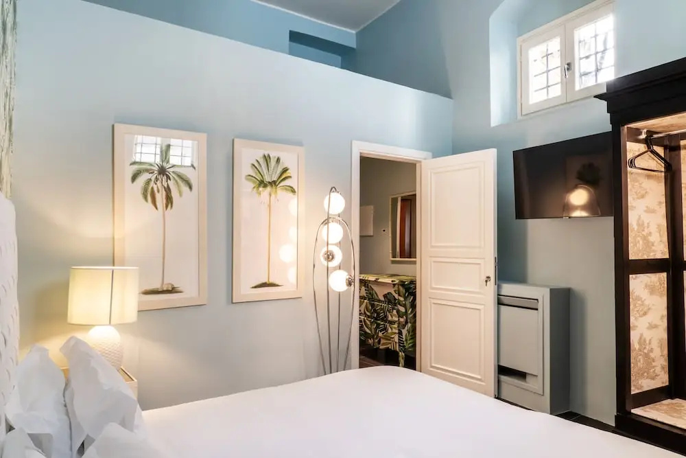 guest_rooms