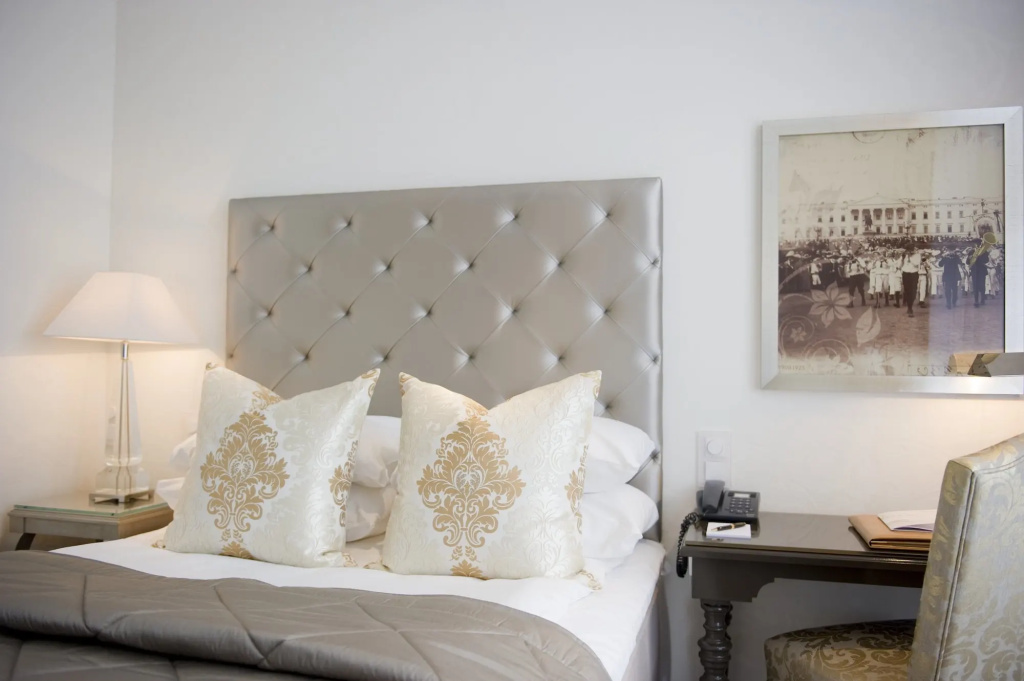 guest_rooms