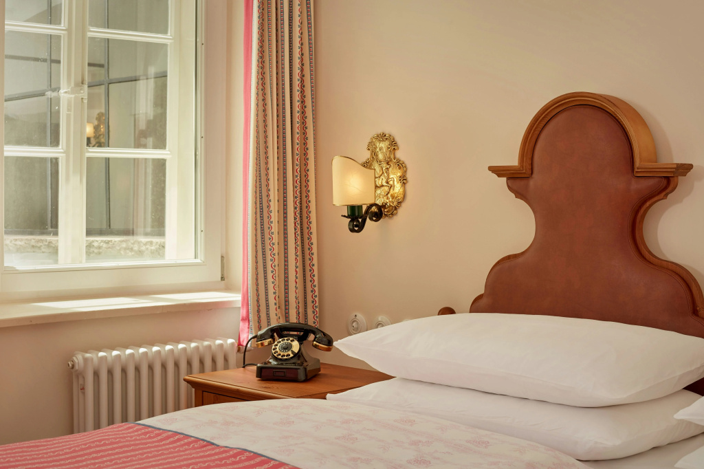 guest_rooms