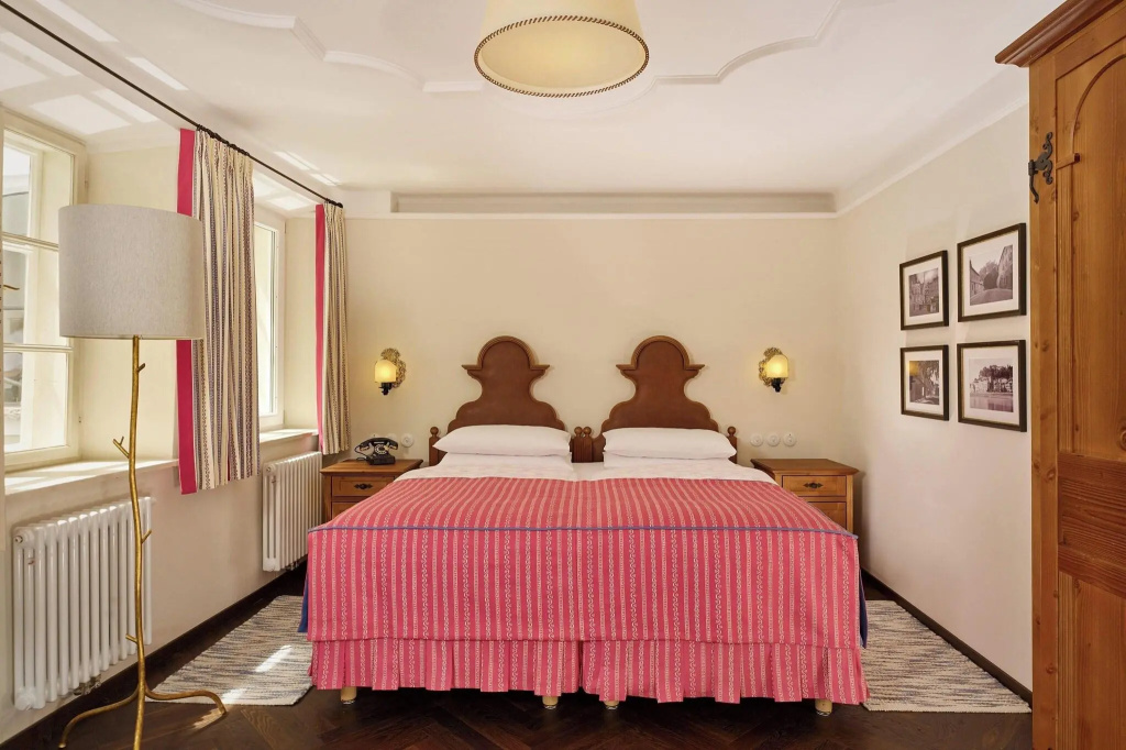 guest_rooms