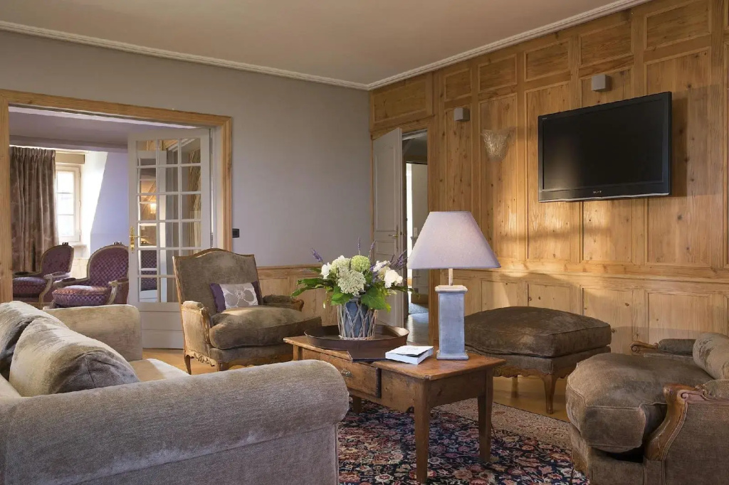 guest_rooms