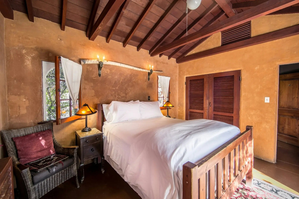 guest_rooms