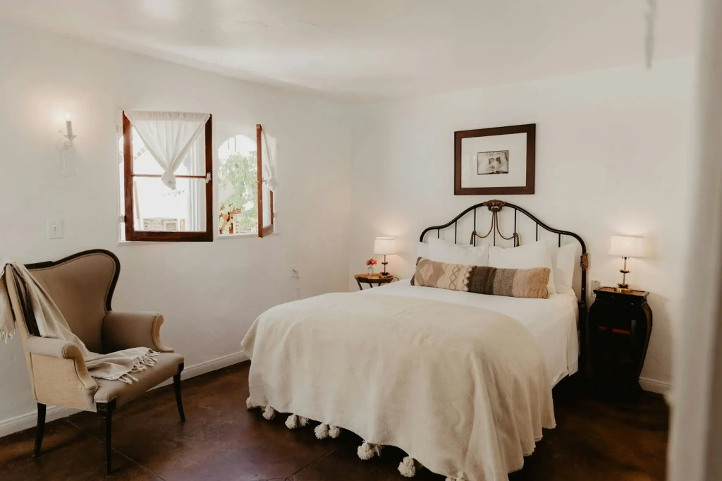 guest_rooms