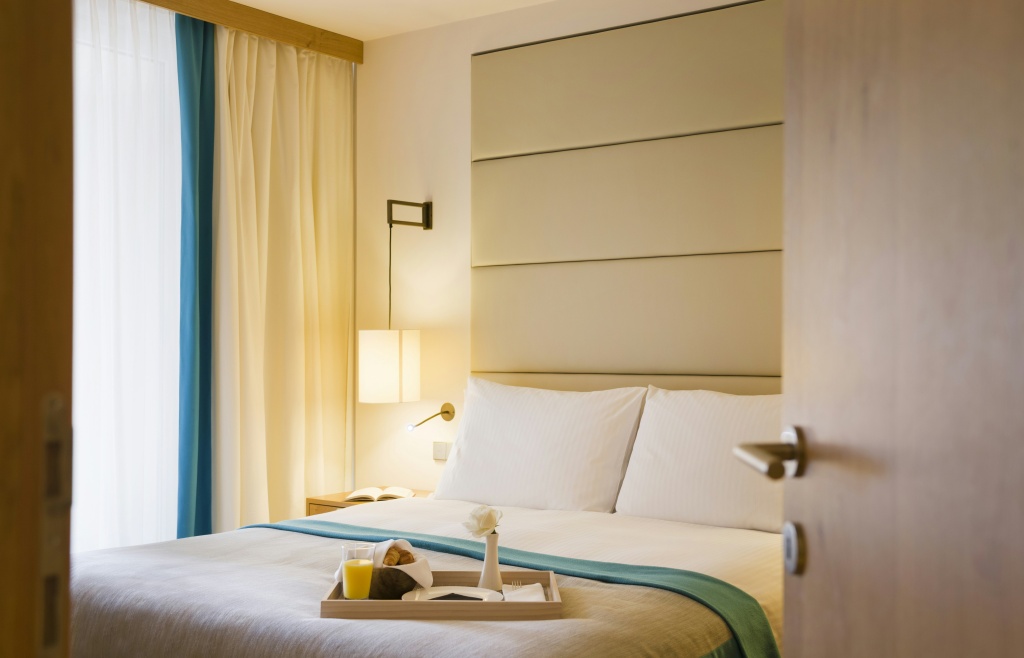 guest_rooms