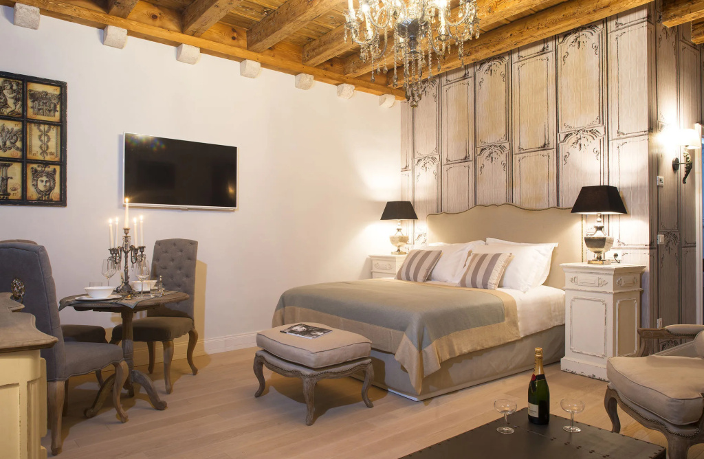 guest_rooms
