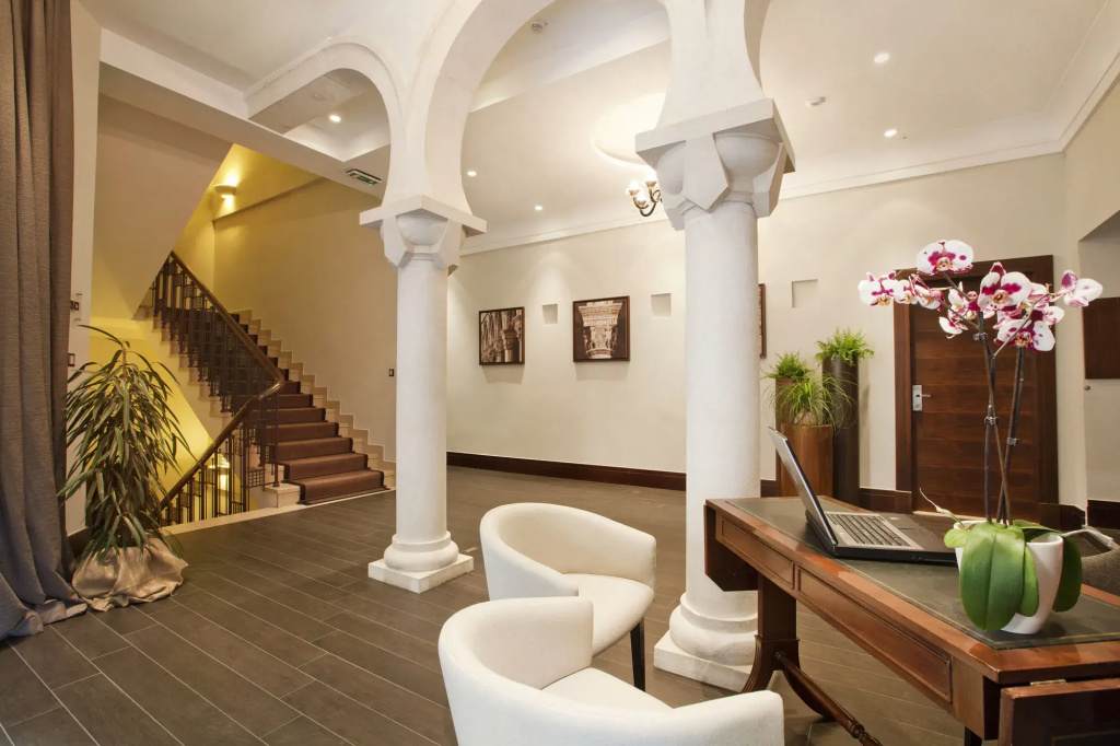 hotel_rooms