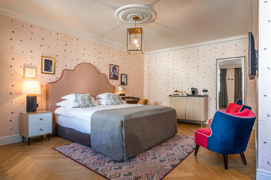 guest_rooms