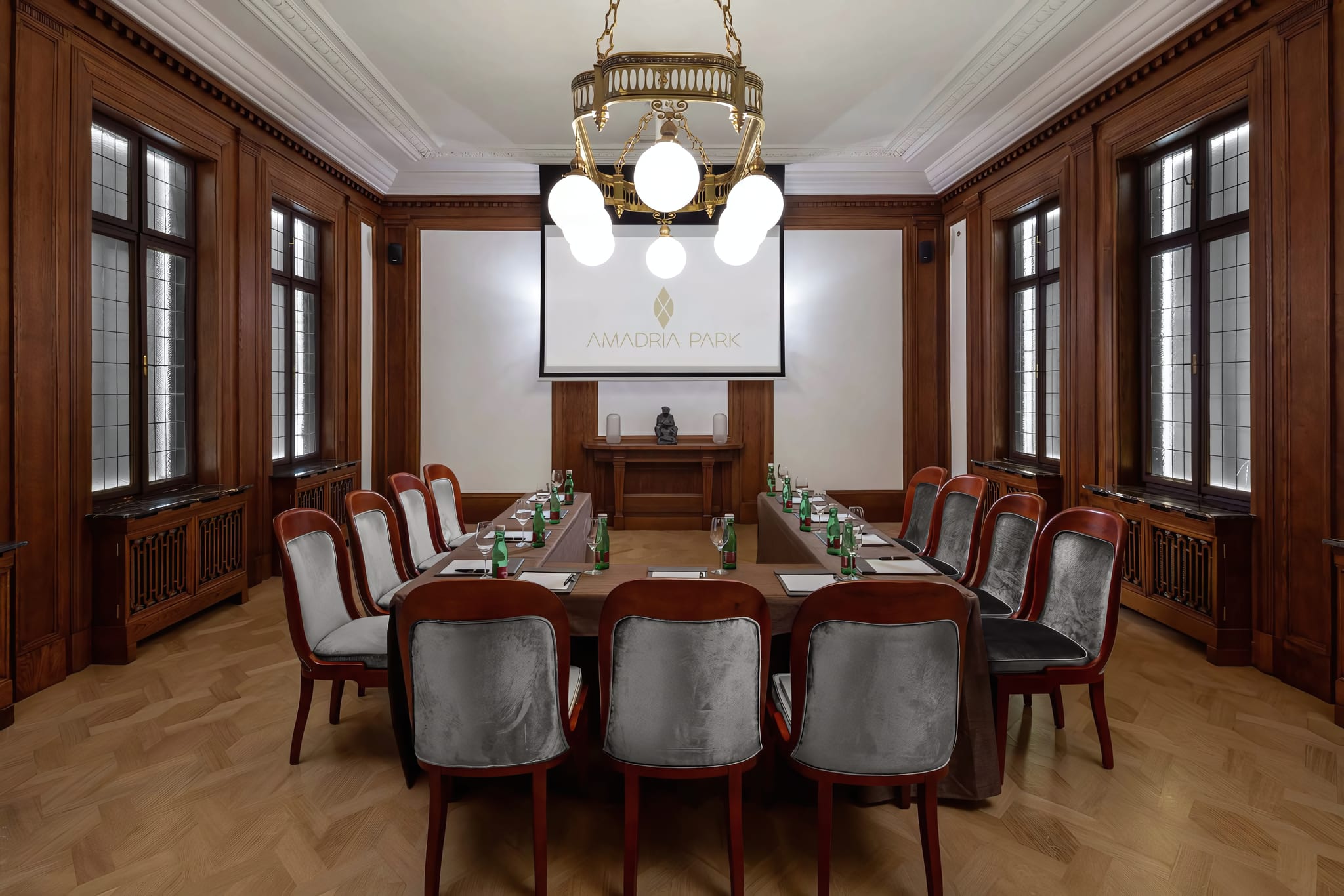 Meeting Spaces for Business Gatherings