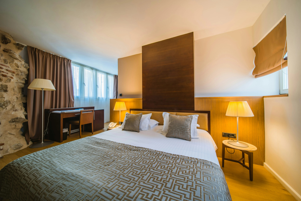 guest_rooms