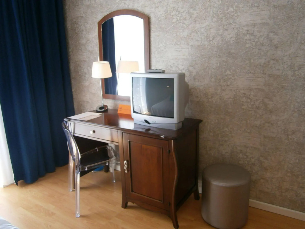guest_rooms