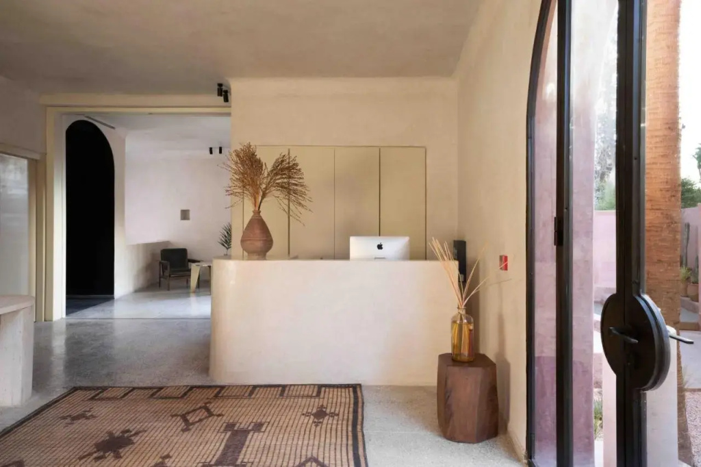 hotel_rooms